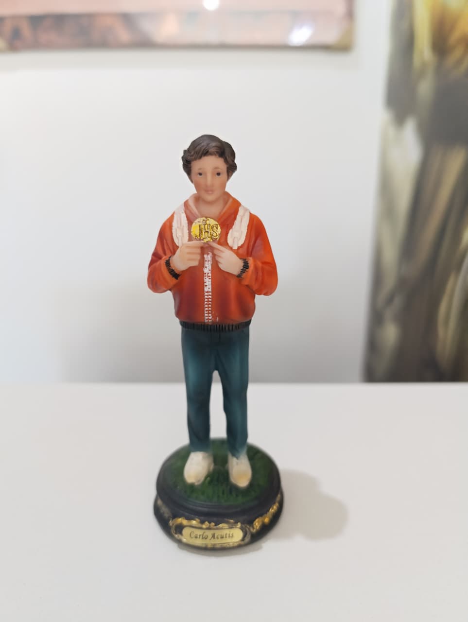 imagem-de-sao-carlo-acutis-em-resina-12cm-4