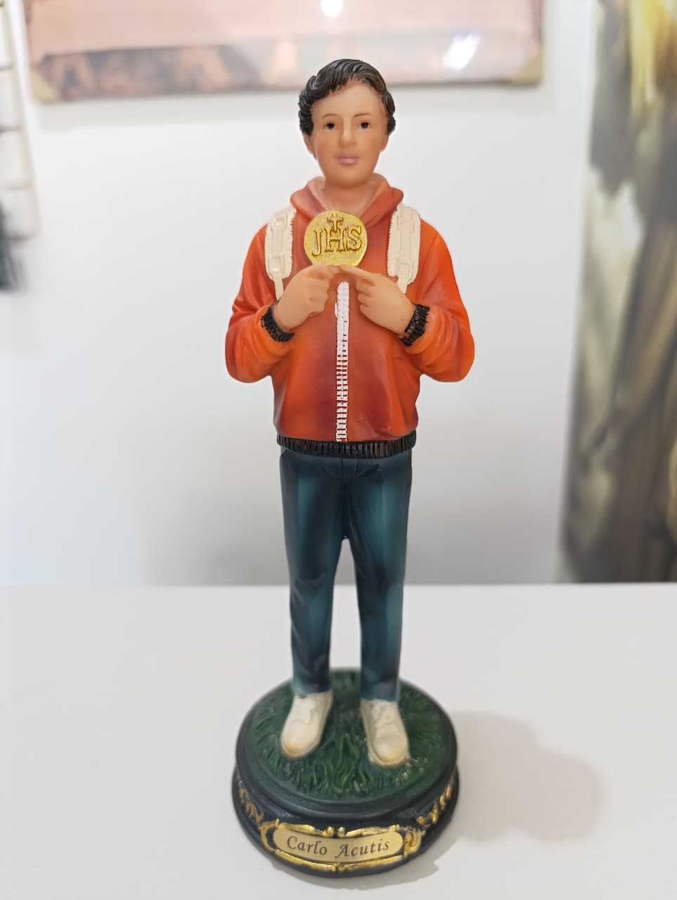 imagem-de-sao-carlo-acutis-em-resina-20cm-5